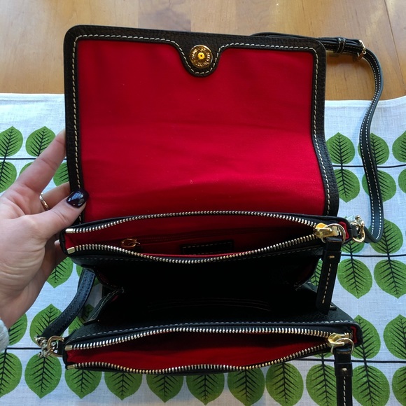 NEW Dooney & Bourke crossbody - Picture 3 of 8